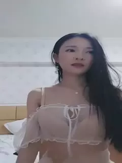 高颜值身材苗条长发美女主播第十四季 床上自摸道具JJ抽插自慰很是诱惑