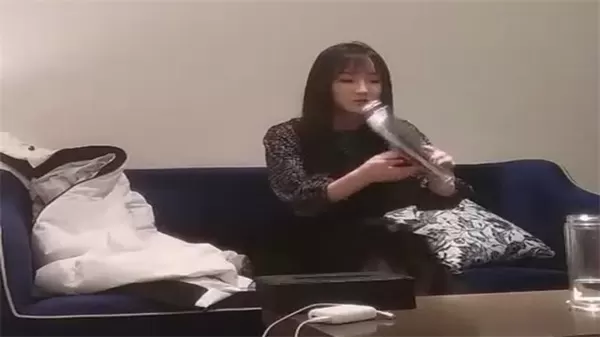 铁牛操爽长发极品美女探花实录 全程偷拍骚穴狂干内射