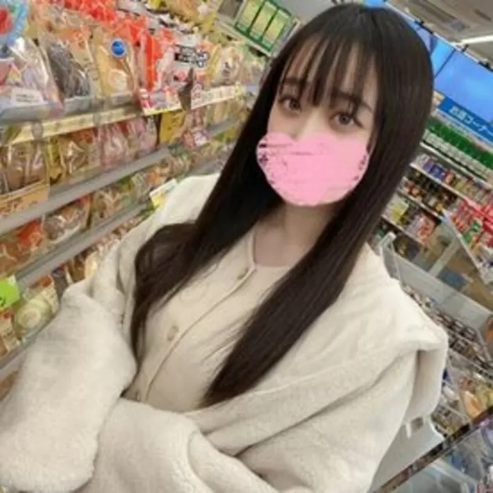 FC精品无码PPV_黒髪清楚清純可憐な美を言葉巧みに騙し撮影色々な体位で