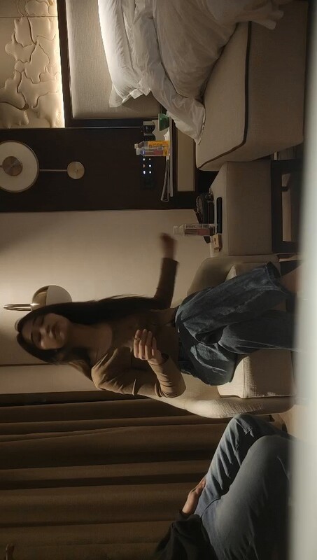 极品大长腿靓女骑乘爆操,掰开骚屁股狂干到浪叫连天