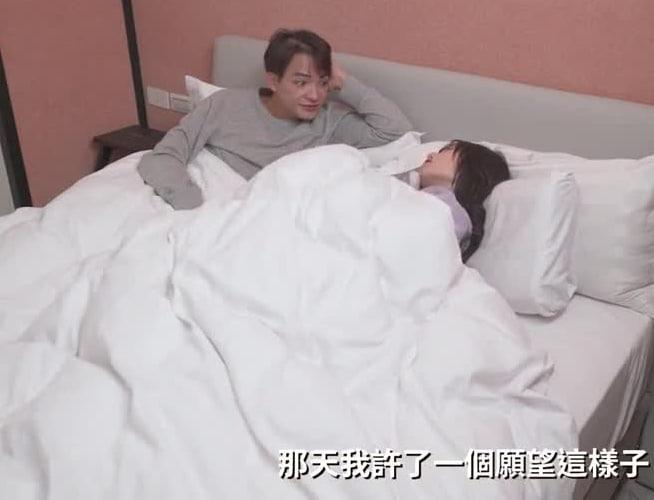 年节淫妻大解放,求老公巨根狂干骚穴内射迎新春