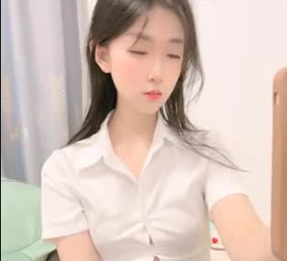 颜值女神收费房爆操假屌骑乘，白嫩美臀疯狂套弄！